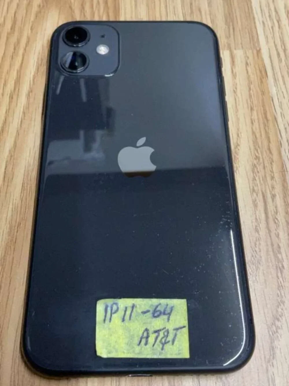 Apple iPhone 11 64GB Black AT&T Locked Smartphone A2111 Face ID iOS 26.5